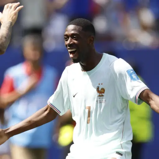 Ousmane Dembélé marcó un triplete ante Noruega.  ,EFE
