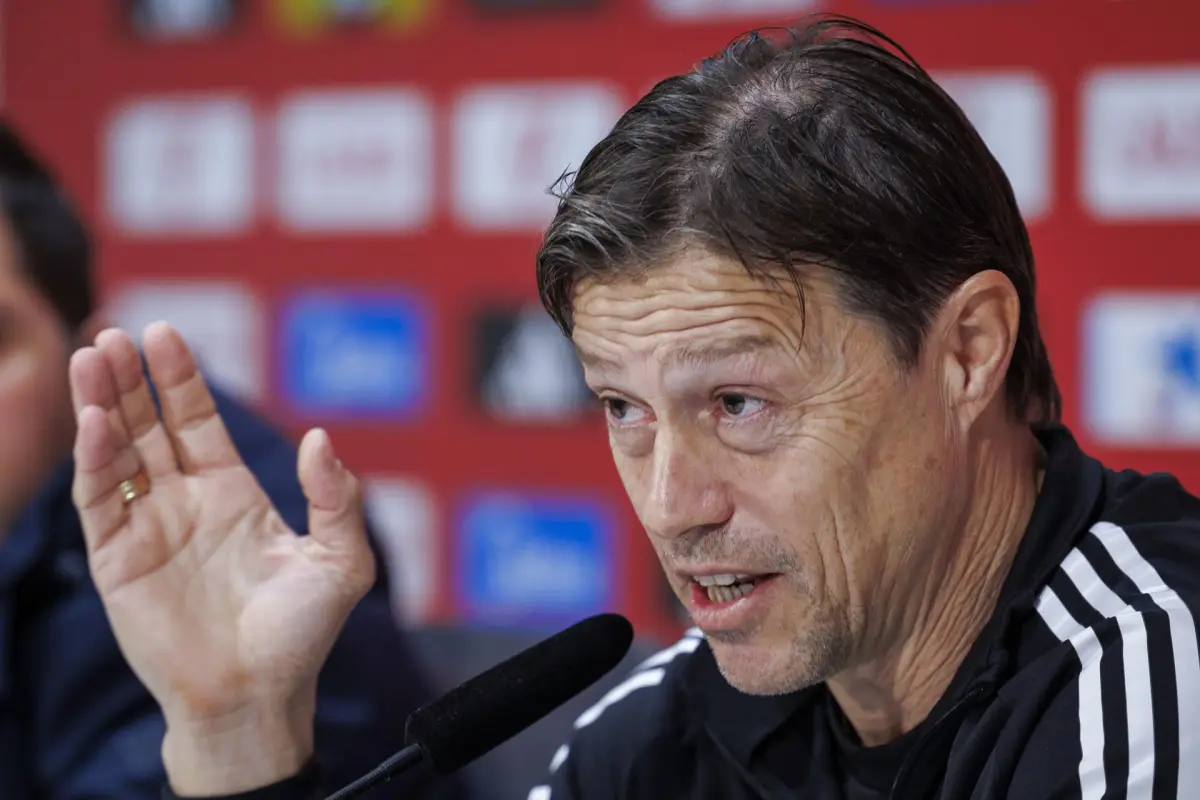 El entrenador argentino Matías Almeyda criticó las pausas del Mundial, EFE