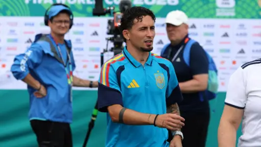 La lesión del español Yeremy Pino destapa una dura norma del Mundial