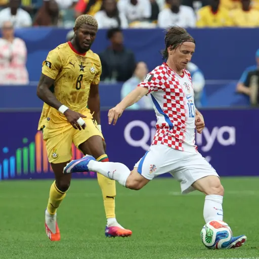Acción de juego entre Croacia y Ghana en el Mundial 2026
