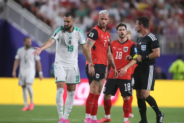 Argelia y Austria logran su boleto a dieciseisavos de final