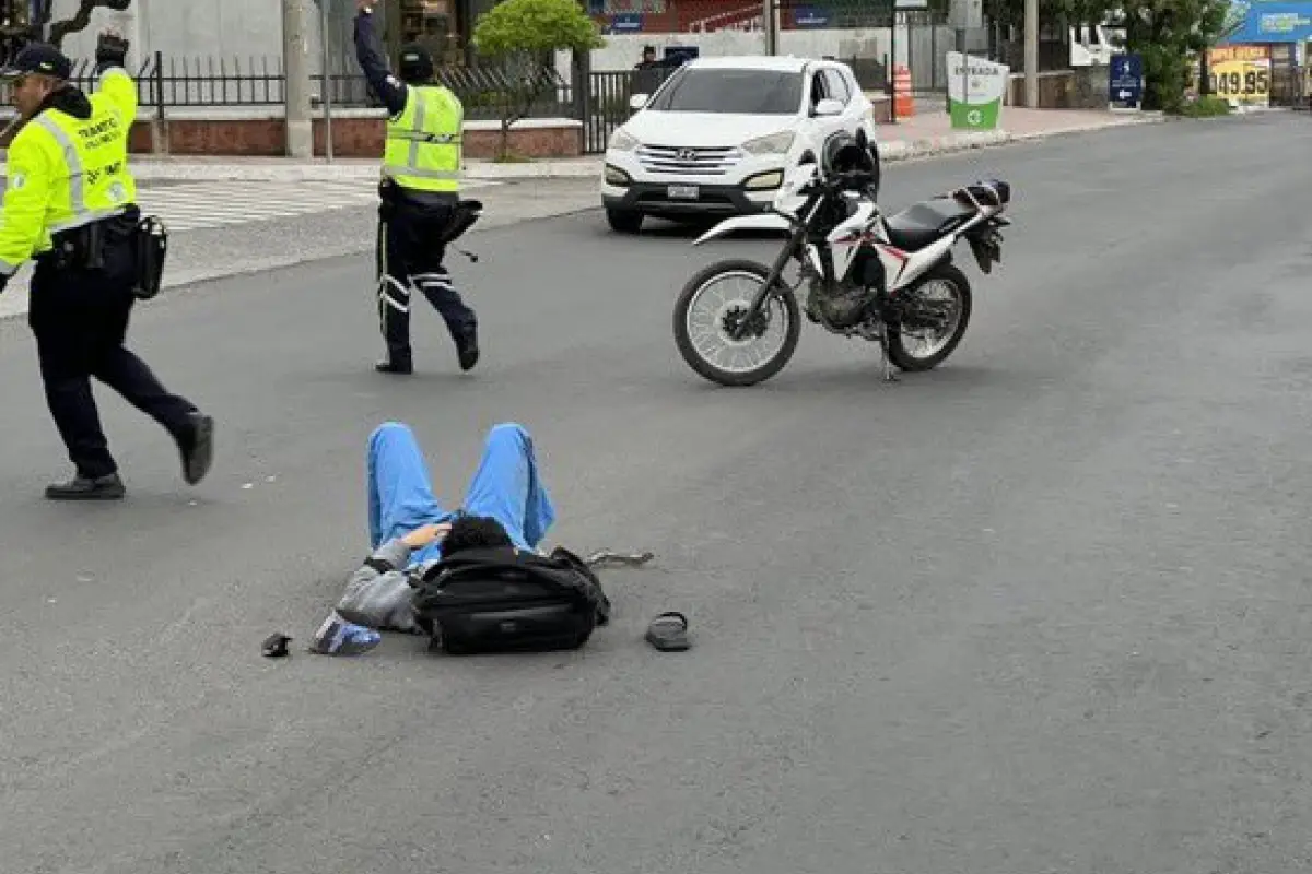 Tres personas resultaron heridas tras el accidente en zona 5 de Villa Nueva., PMT de Villa Nueva
