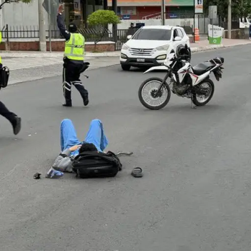 Tres personas resultaron heridas tras el accidente en zona 5 de Villa Nueva. ,PMT de Villa Nueva
