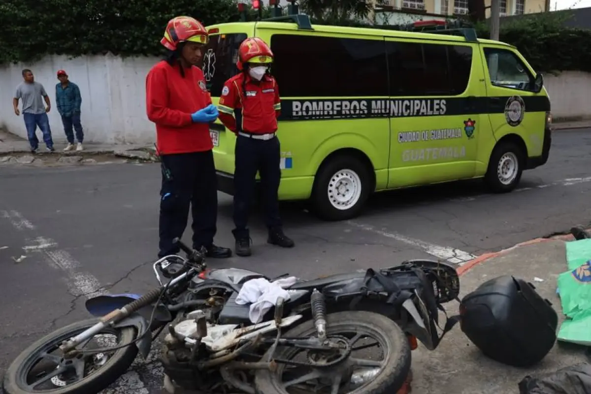., Bomberos Municipales