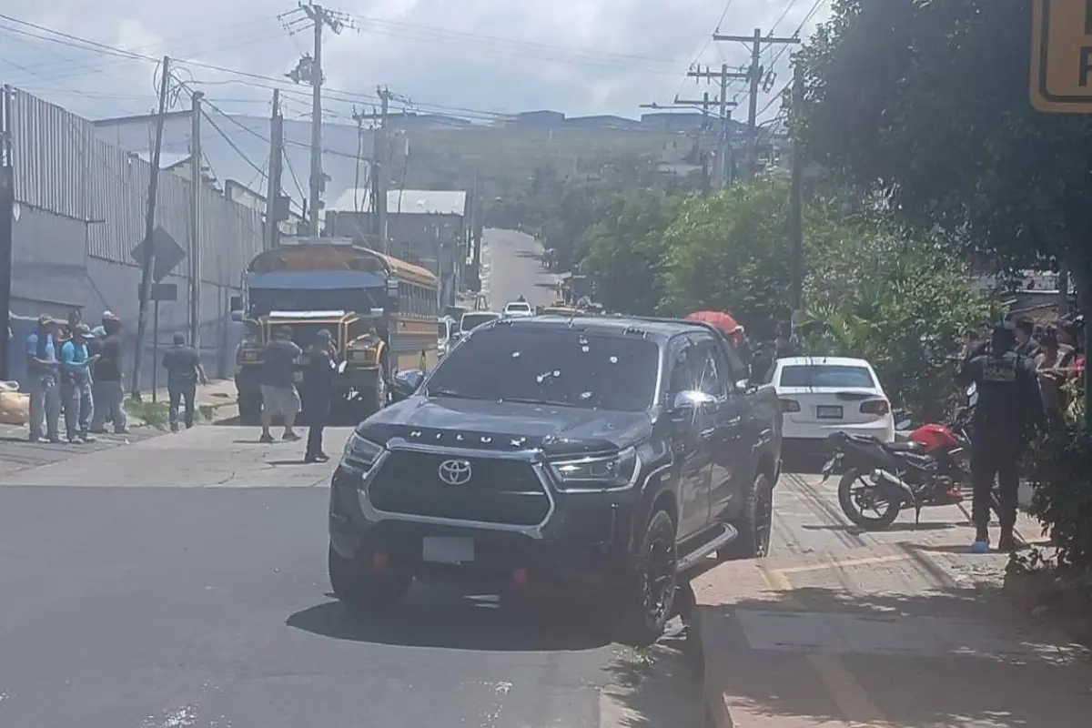 Área donde ocurrió un ataque armado en Villa Nueva., Bomberos Voluntarios