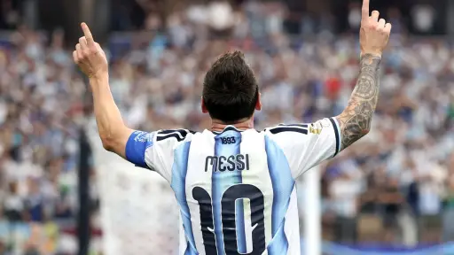 Messigue ilusionando...: El emotivo video dedicado a Lionel Messi en su cumpleaños