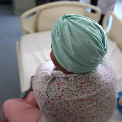 Un paciente con cáncer se encuentra en una cama de hospital. ,Archivo: EFE