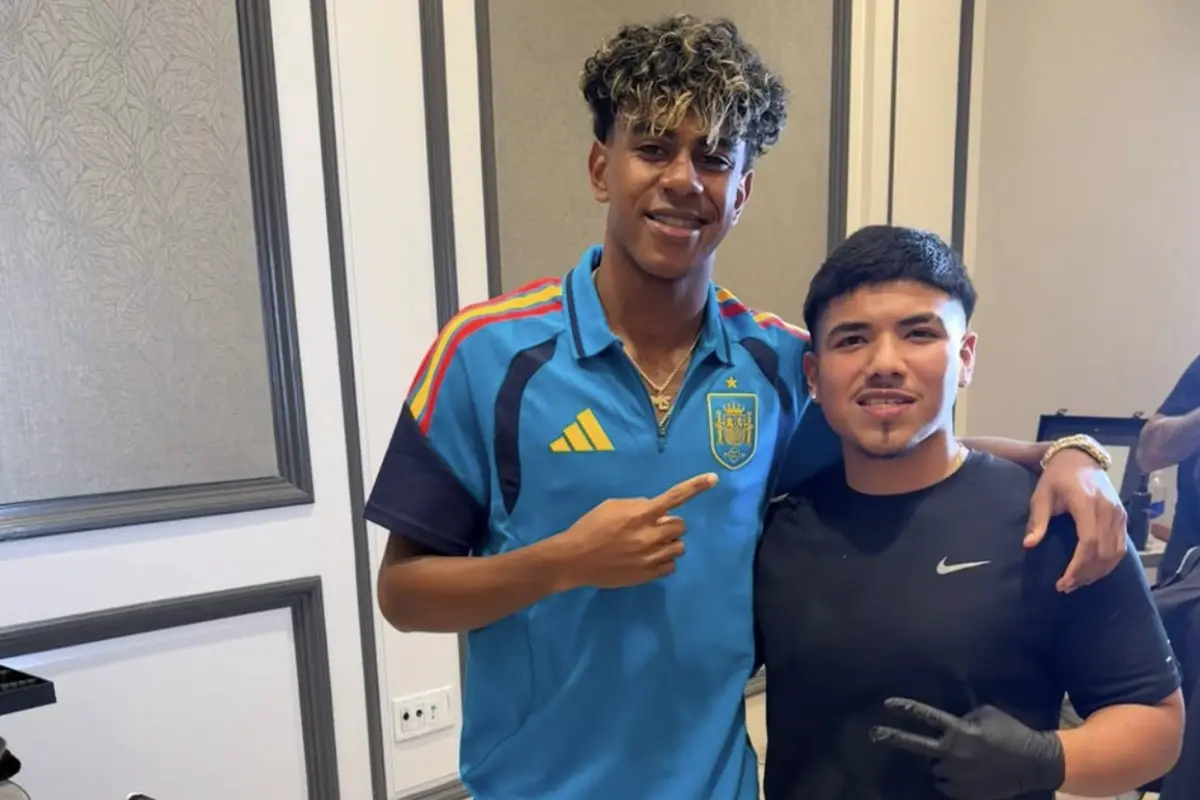 Bryan Guardado, el barbero de las estrellas que triunfa en el Mundial 2026., nd.bryan / Instagram. 