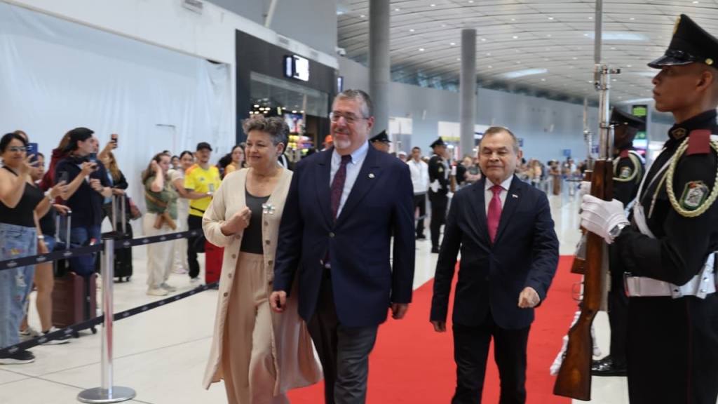 Arévalo viaja a Panamá para el bicentenario del Congreso Anfictiónico