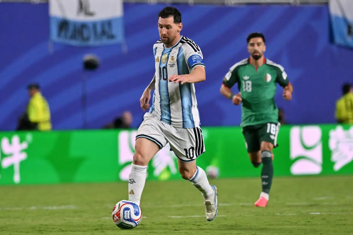 Messi durante el juego contra Argelia en el debut de Argentina en el Mundial 2026, EFE