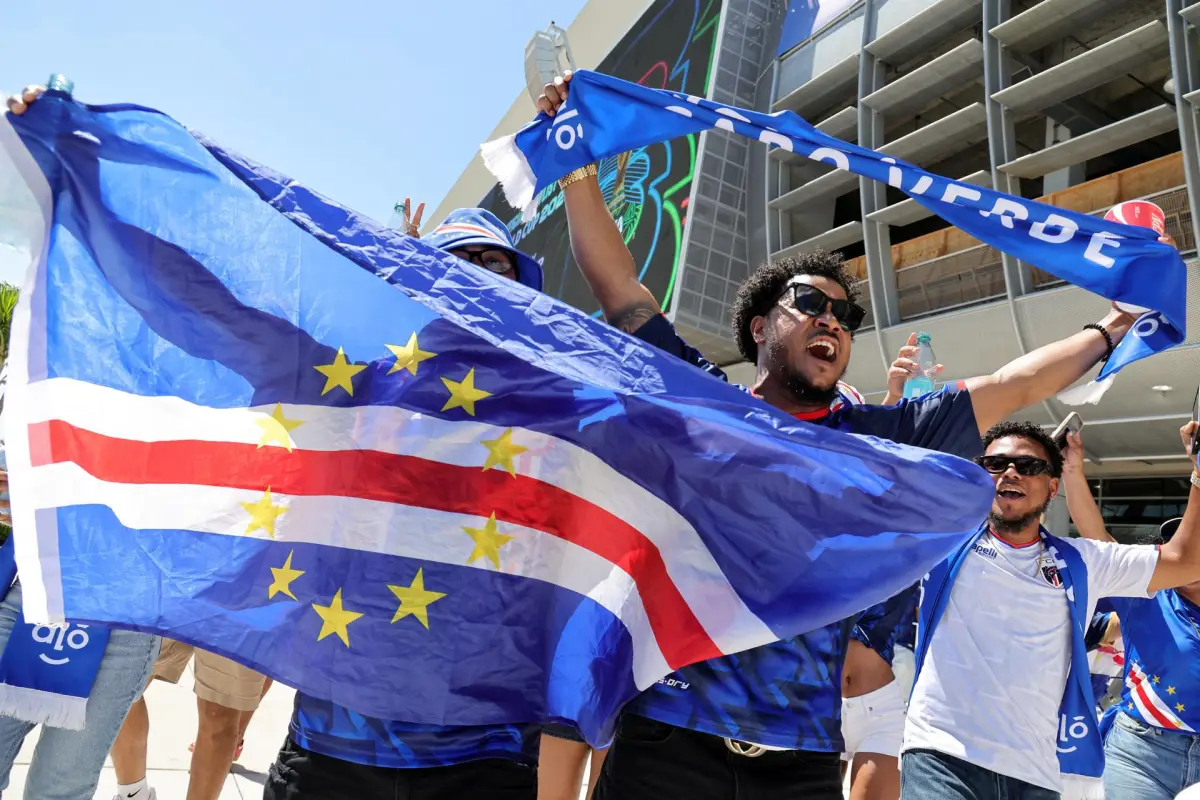 Aficionados de Cabo Verde durante el Mundial 2026 - EFE