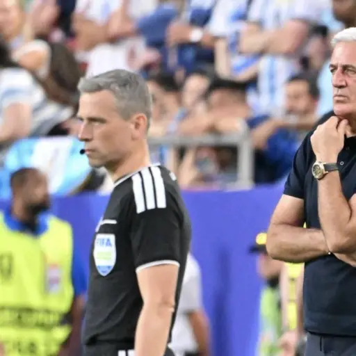 El seleccionador de Argelia, el bosnio Vladimir Petkovic, busca este lunes una victoria sobre Jordania. ,EFE