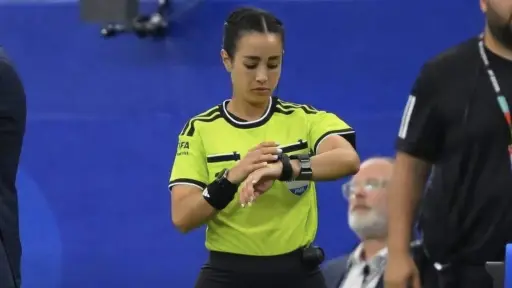 Katia Itzel hará historia como la primera árbitra mexicana en dirigir un partido de un Mundial