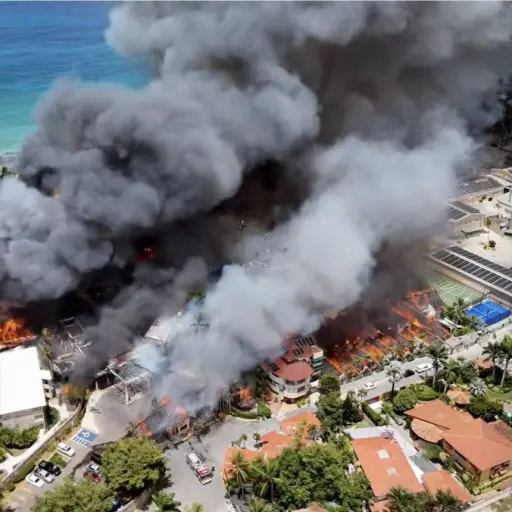 Una turista italiana fallece en incendio que destruyó parte de un hotel en República Dominicana. ,Captura de pantalla video de Instagram.