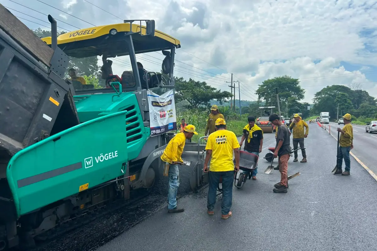 Covial realiza trabajos similares en el km 67.7 de la carretera CA-2-Occidente, en el departamento de Escuintla., COVIAL-CIV.