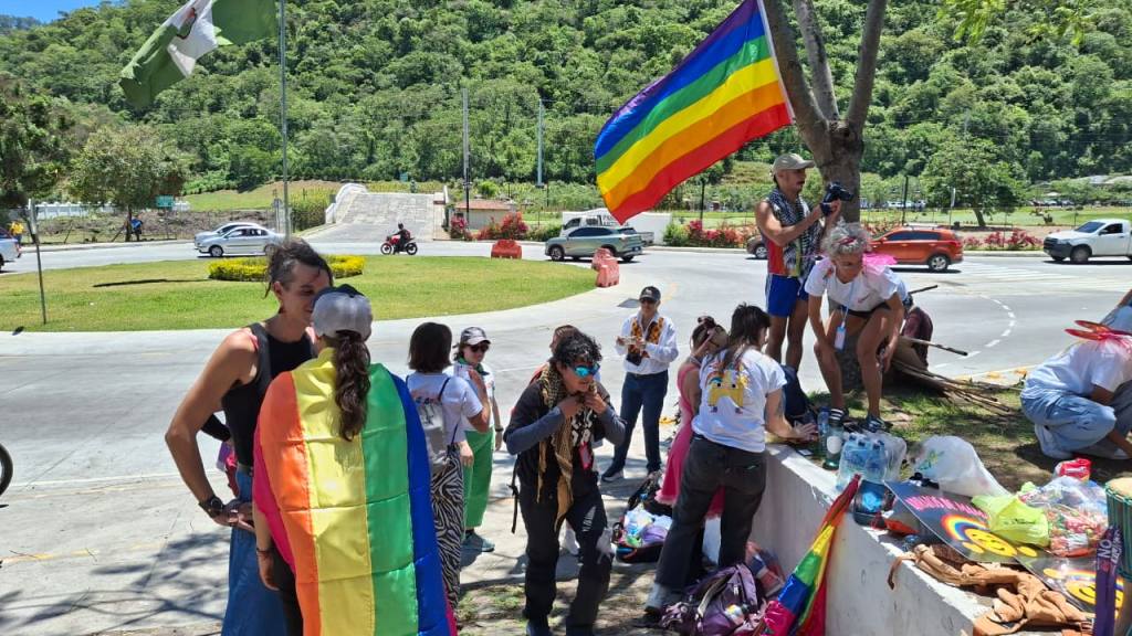 Marcha del Orgullo en Antigua Guatemala llama a la unidad | Alex Meoño