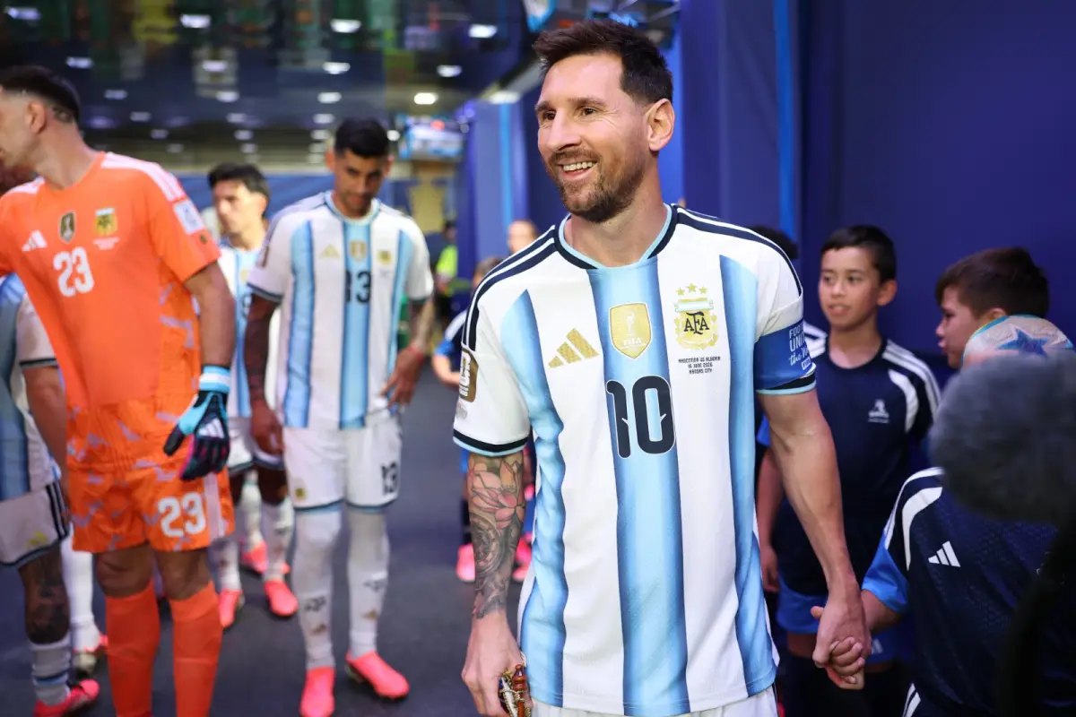 Messi, el de más parches del Mundial 2026, AFA