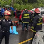 Accidente de microbús deja por lo menos dos fallecidos y ocho heridost