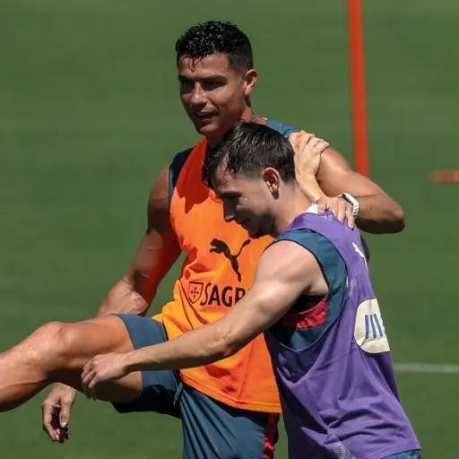 Francisco Conceiçao y Cristiano Ronaldo en entreno de Portugal  