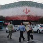 Imagen reciente de las calles de Teherán , Los iraníes recibieron con alivio el anuncio del acuerdo entre Irán y Estados Unidos para poner fin a la guerra que ahora está en peligro