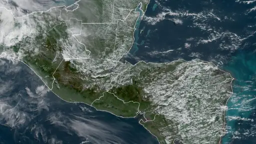 El Insivumeh informó que el territorio nacional se encuentra afectado por una onda del este. ,NOAA