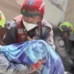 Milagroso rescate de un bebé y su madre en Venezuelat