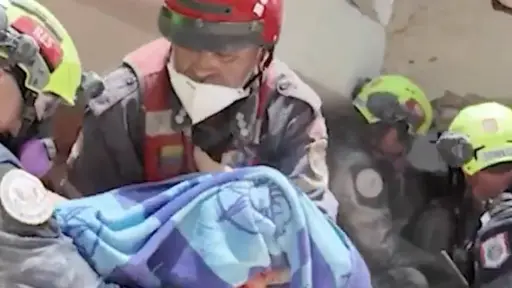 Milagroso rescate de un bebé y su madre en Venezuela