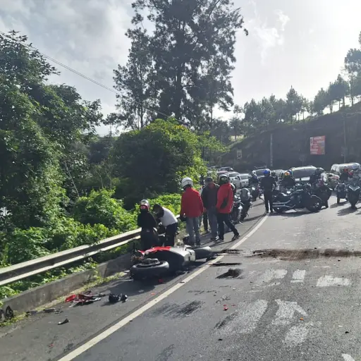 Bomberos Voluntarios confirmaron que hubo dos motoristas heridos durante la mañana de este domingo en la ruta Intermericana. ,Bomberos Voluntarios.