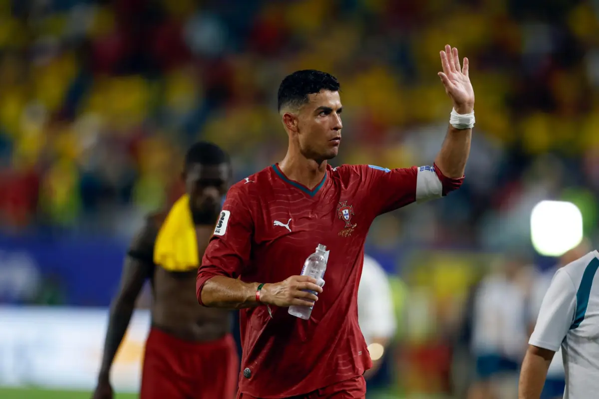 El misterio de las mangas largas de Cristiano Ronaldo con Portugal, EFE