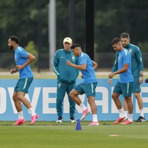 Entrenamiento de Brasil previo a dieciseisavos de final 