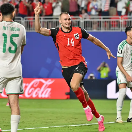 Empate 3-3 entre Argelia y Austria 
