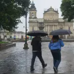 Insivumeh mantiene vigilancia por acercamiento de onda del este número 13t