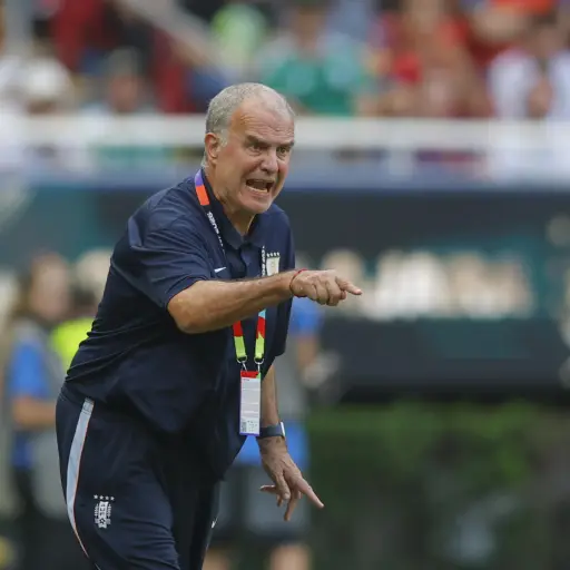 Marcelo Bielsa durante el partido entre Uruguay vs. España en el Mundial 2026 - EFE