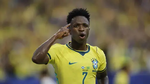 Las polémicas fotos de Vinicius Junior con su novia tras el fracaso de Brasil en el Mundial 2026