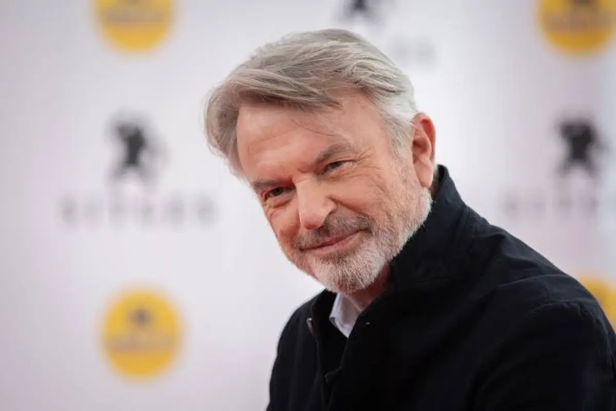 Sam Neill, Instagram