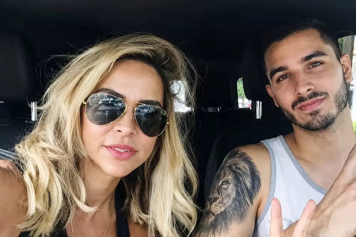 Aylín Mujica y su hijo, Instagram