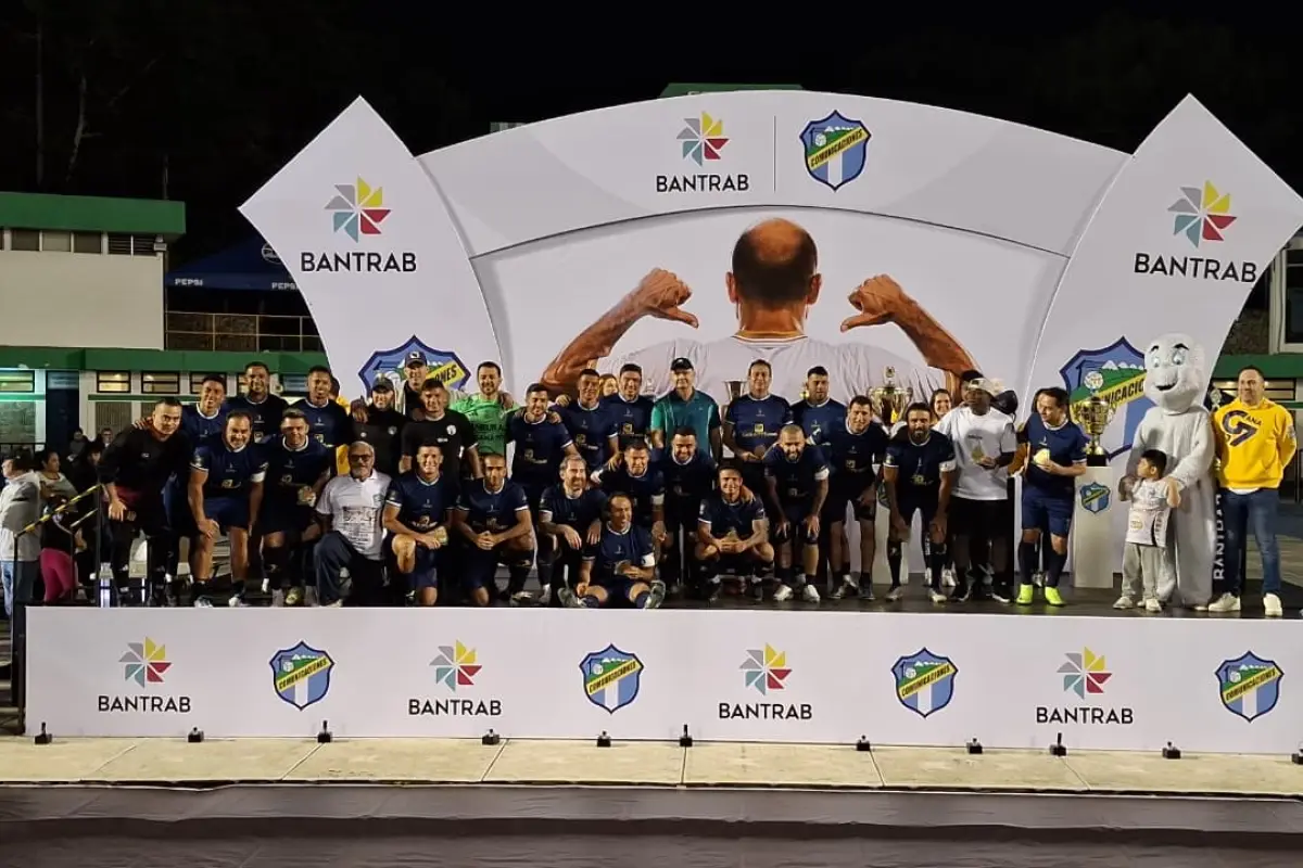 José Contreras se despidió del futbol profesional 