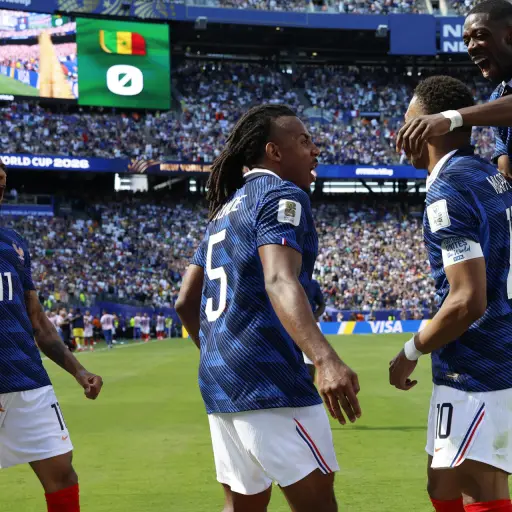 Jugadores de Francia celebran una de sus anotaciones en el Mundial 2026. ,EFE