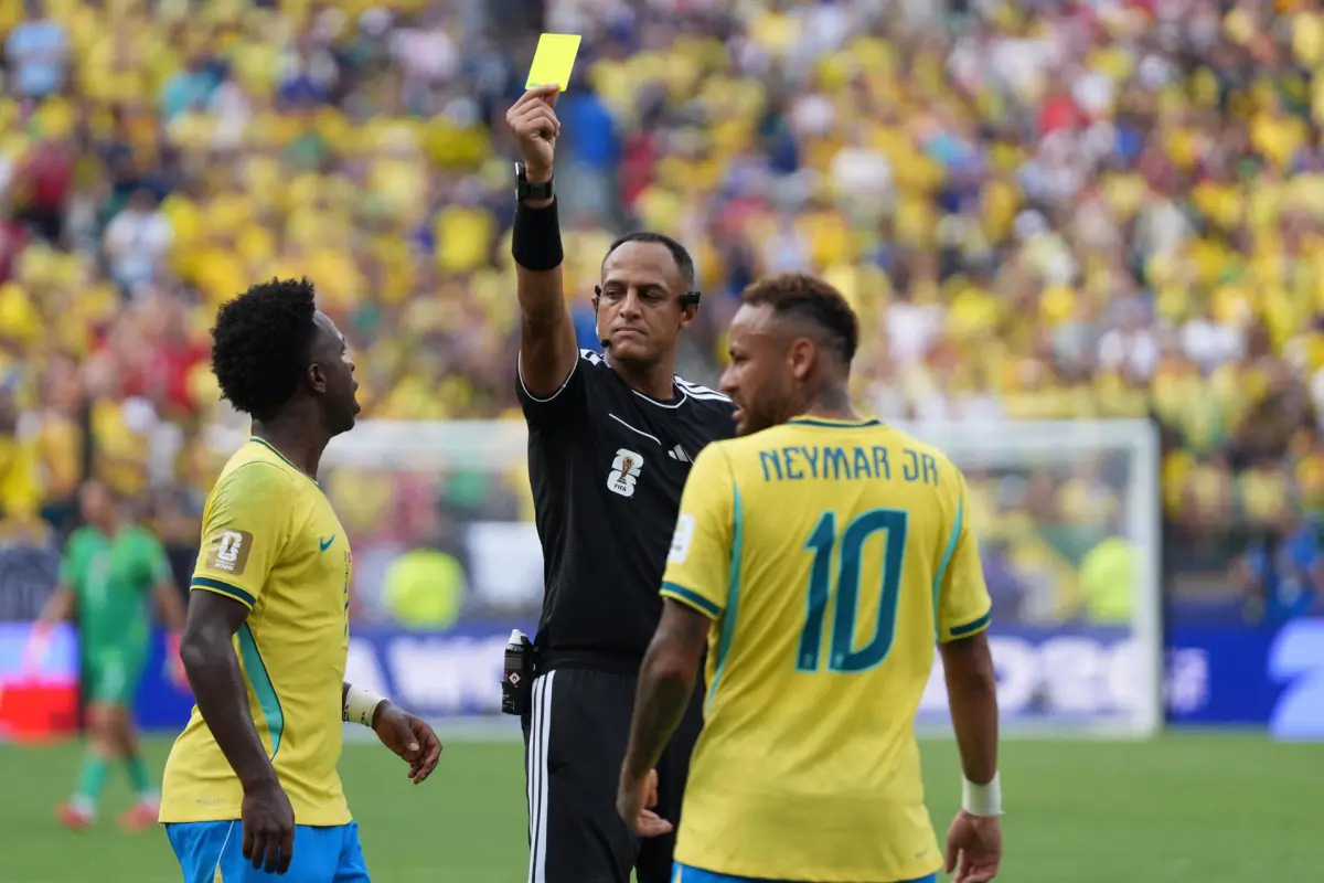 El arbitro de Estados Unidos Ismail Elfath., EFE.