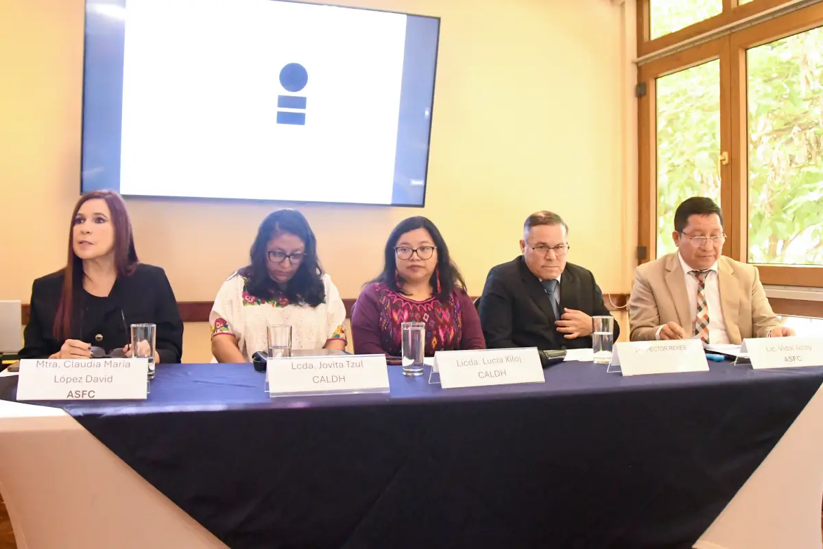 Abogados sin Fronteras Canadá detallaron que existe una falta de base legal para mantener en prisión al exfiscal anticorrupción, Stuardo Campo., FOTO EFE