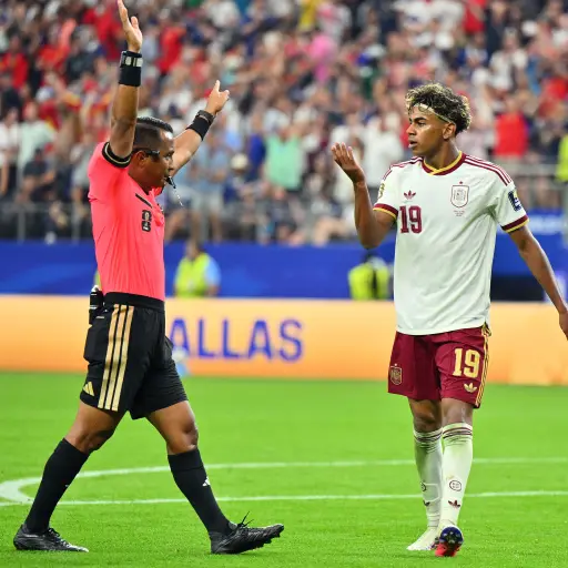 Iván Barton hizo historia al dirigir la semifinal del Mundial 2026