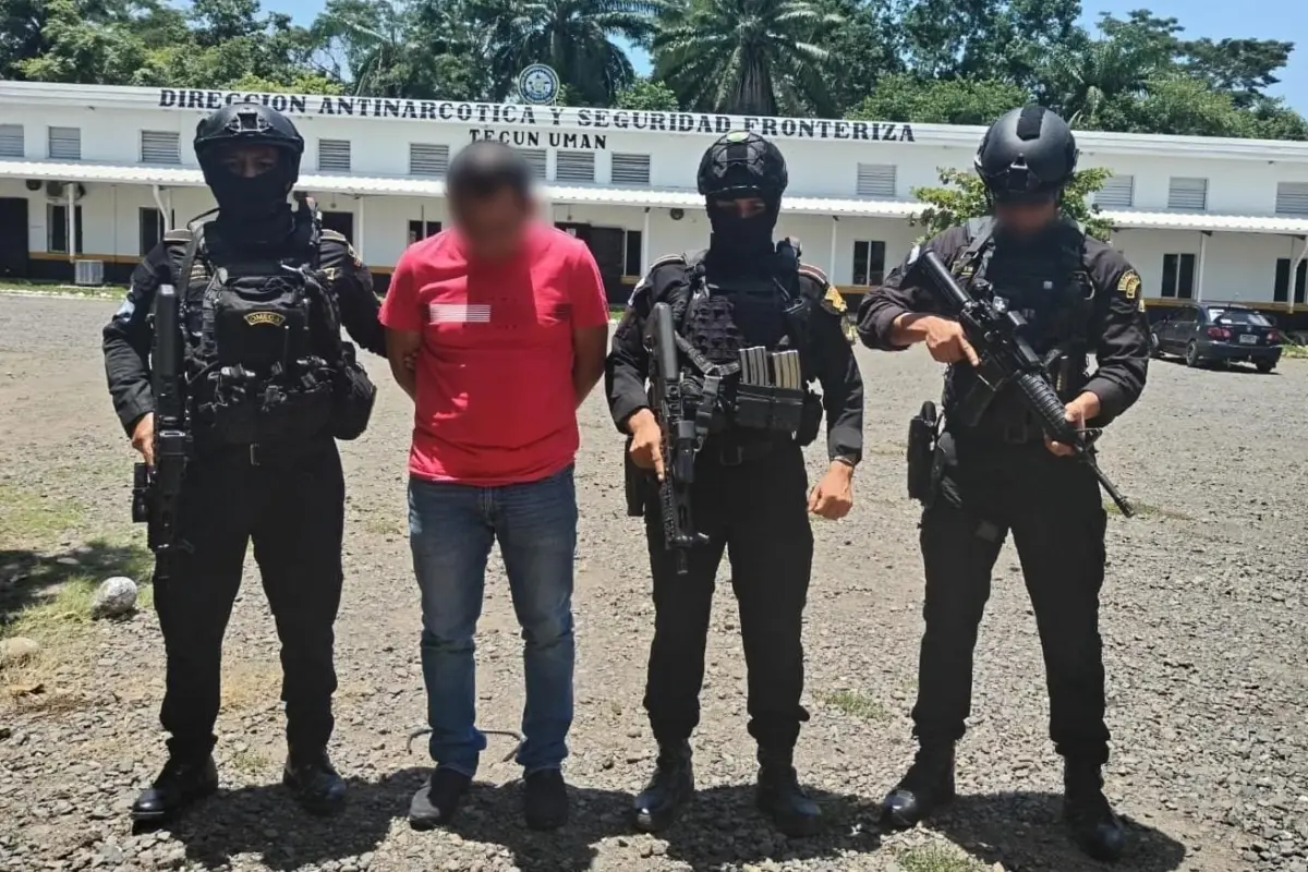 Walter Estrada, alias “Calamardo”, fue capturado en Guatemala y es requerido por la justicia de EE. UU. por vínculos con el narcotráfico., PNC