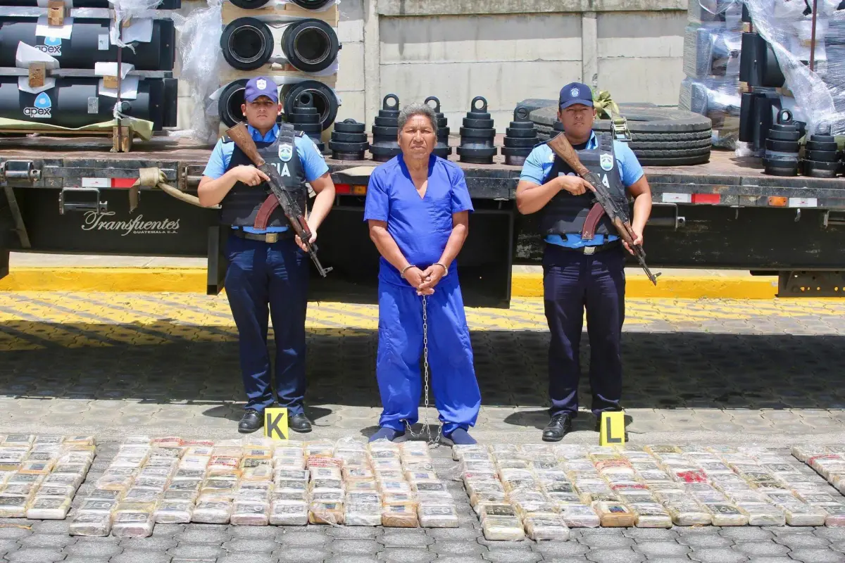 Roberto Bardales de León, Viva Nicaragua - Canal Trece