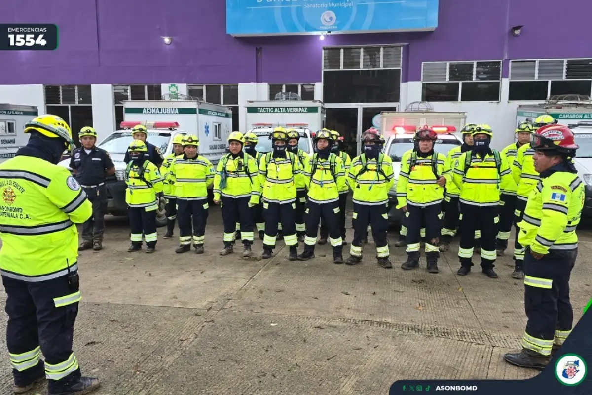 Los rescatistas realizan la búsqueda por medio de dos fuerzas de tarea., Bomberos Municipales Departamentales. 