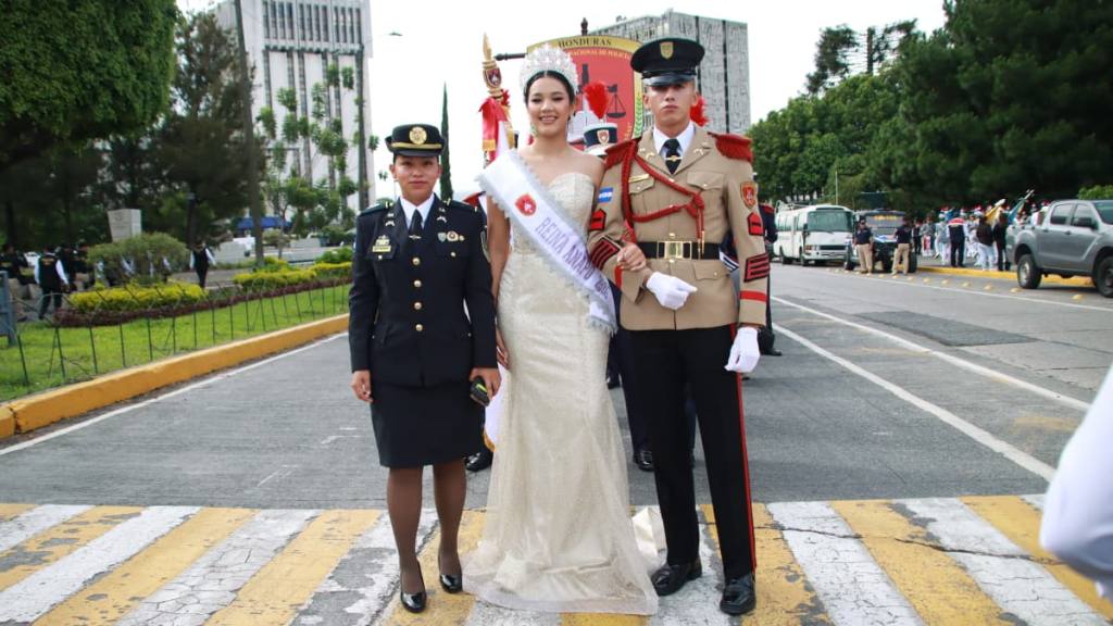 PNC celebra su 29 aniversario con desfile en el centro cívico | PNC de Guatemala