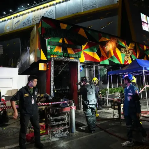 Incendio en un bar de Bangkok deja al menos 27 muertos. ,Redes sociales. 