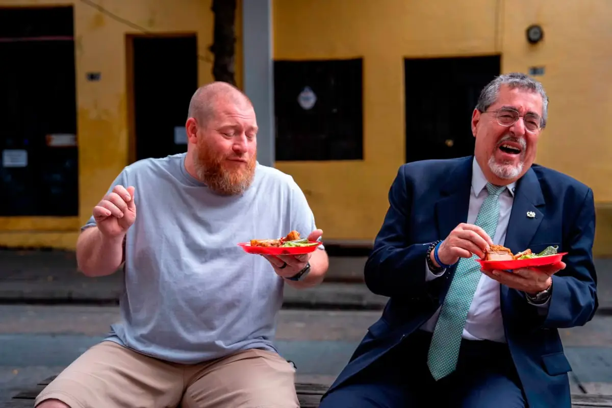El personaje de redes sociales, Kerry Mann, sostuvo un divertido encuentro con el presidente, Bernardo Arévalo., Inguat.