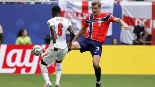 Sorloth y su pareja denuncian amenazas tras la eliminación de Noruega