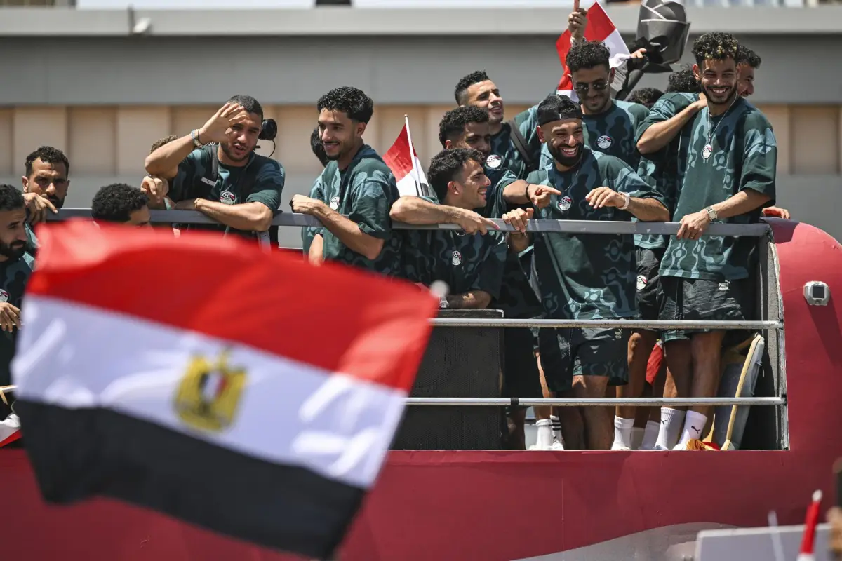 Aficionados de Egipto dan la bienvenida este viernes a su selección, después de caer en octavos de final del Mundial 2026 ante Argentina, EFE