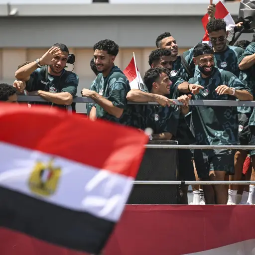 Aficionados de Egipto dan la bienvenida este viernes a su selección, después de caer en octavos de final del Mundial 2026 ante Argentina ,EFE